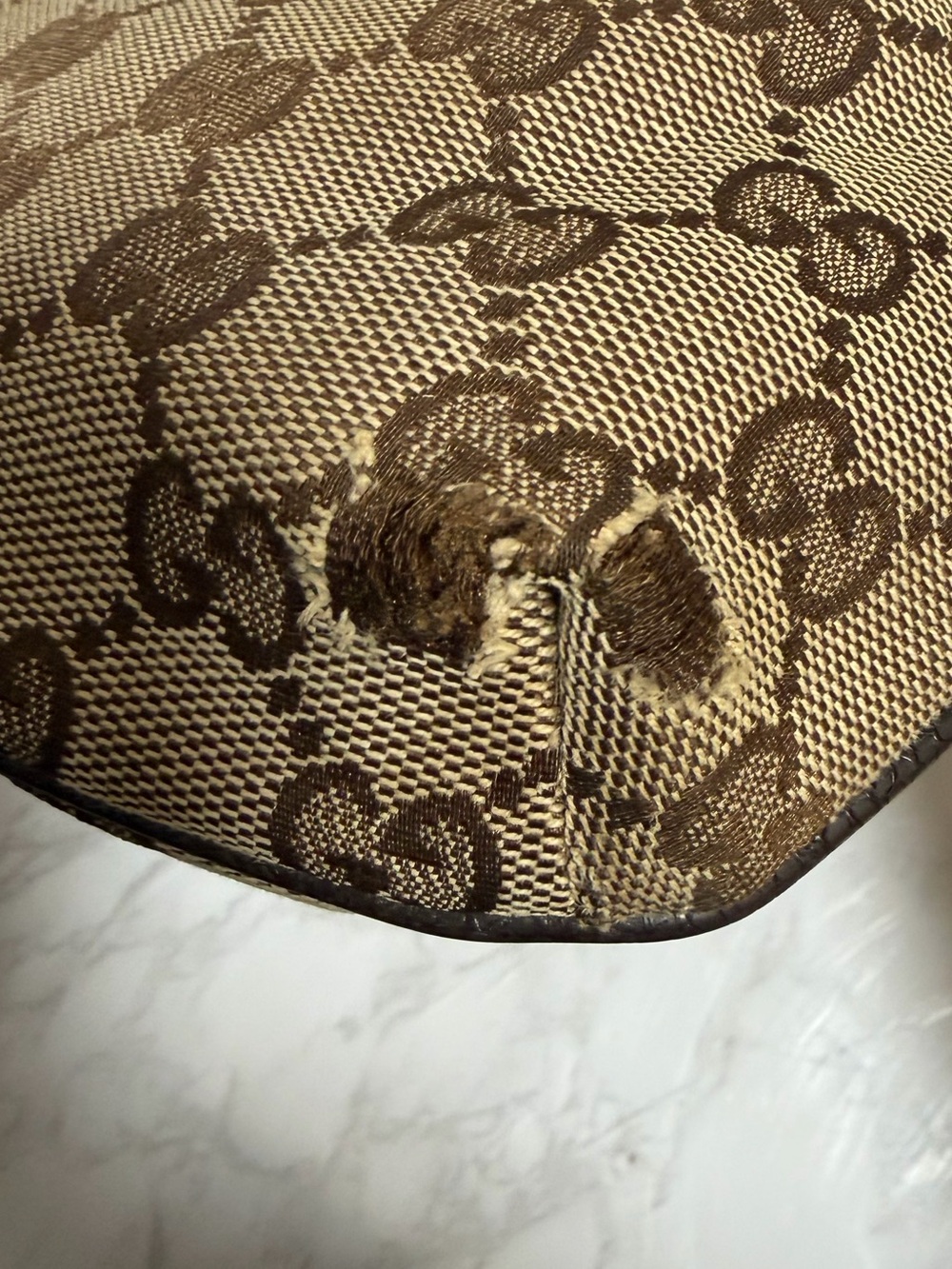 Gucci Beige/Brown GG Supreme Crossbody Bag with Adjustable Strap - Picture 7 of 11